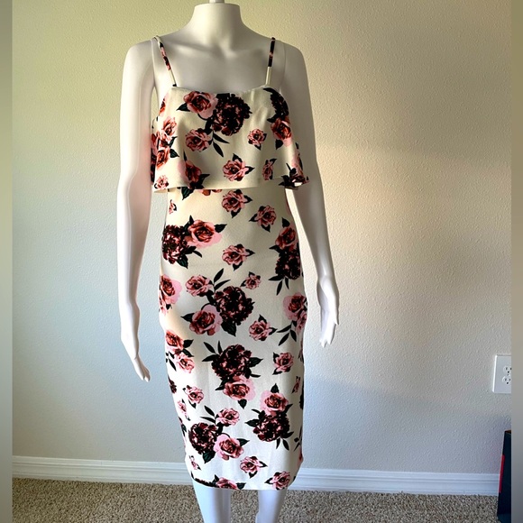 full circle trends Dresses & Skirts - White floral dress